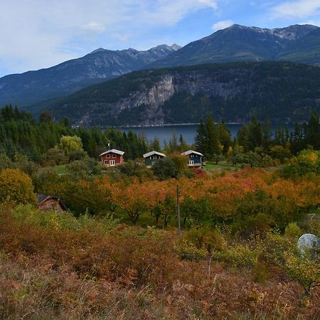 Cherry Cove Cabins Villa Kaslo Exterior photo