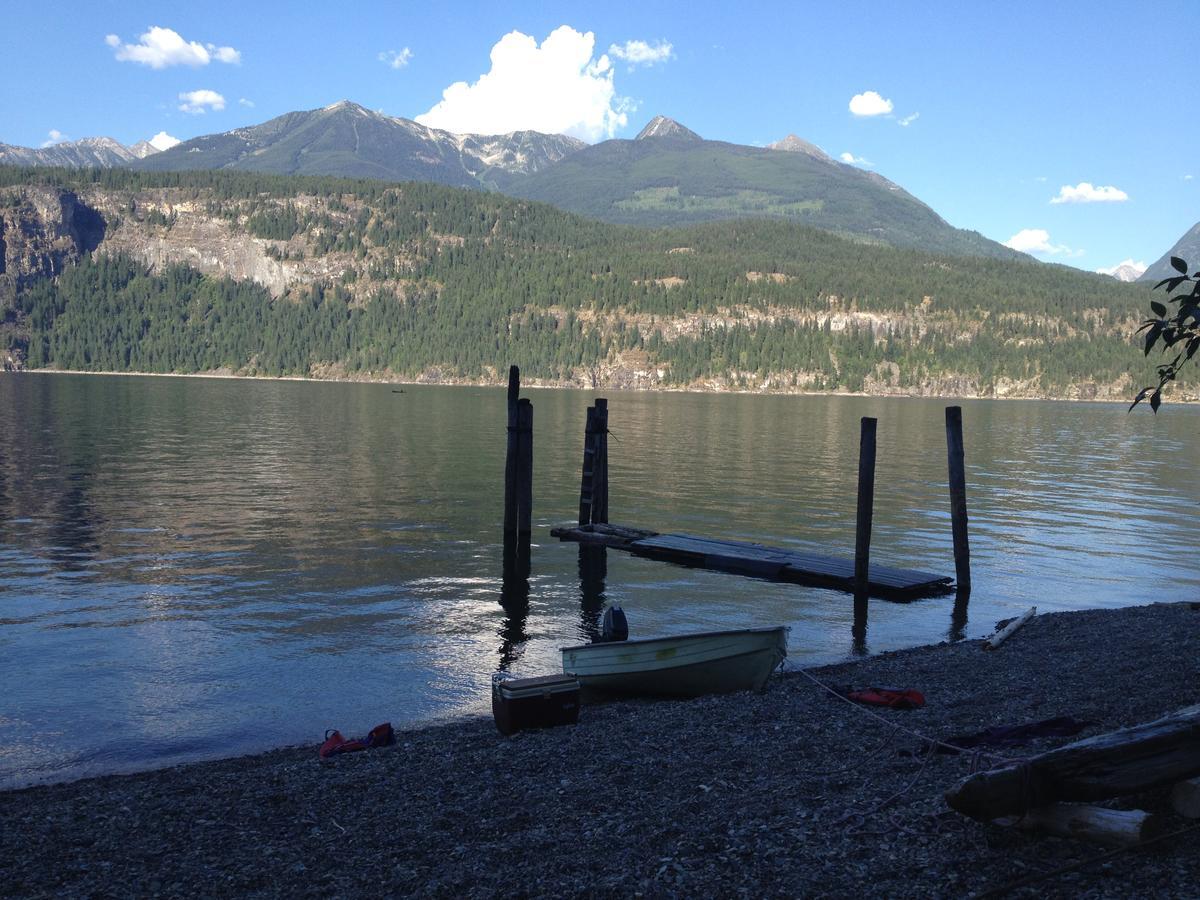 Cherry Cove Cabins Villa Kaslo Exterior photo