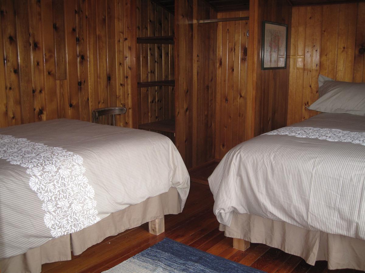 Cherry Cove Cabins Villa Kaslo Exterior photo
