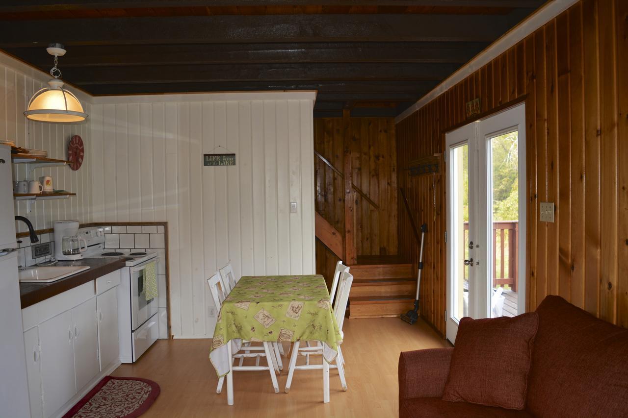 Cherry Cove Cabins Villa Kaslo Exterior photo