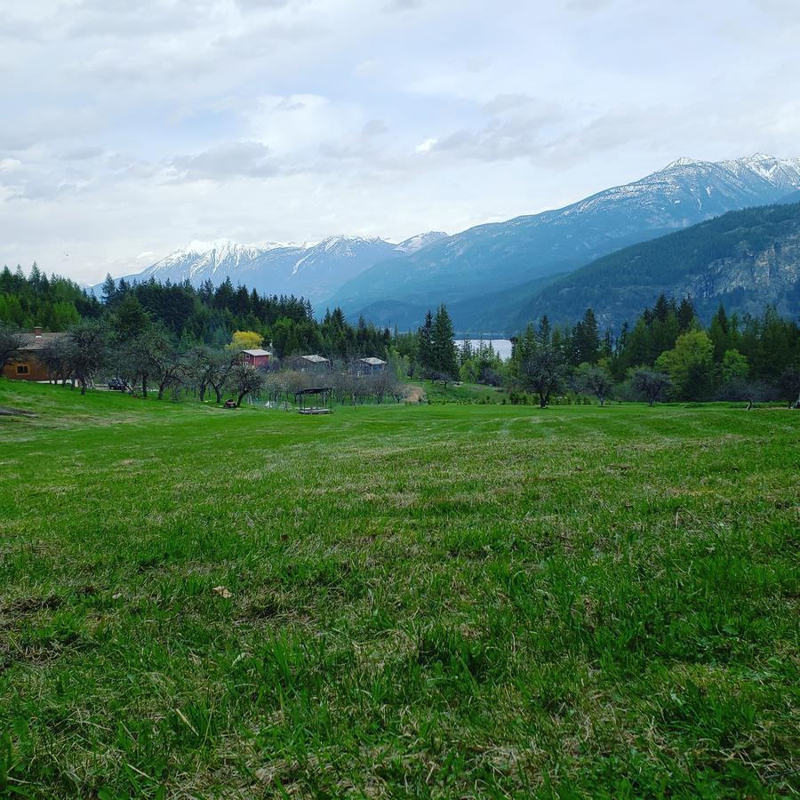 Cherry Cove Cabins Villa Kaslo Exterior photo