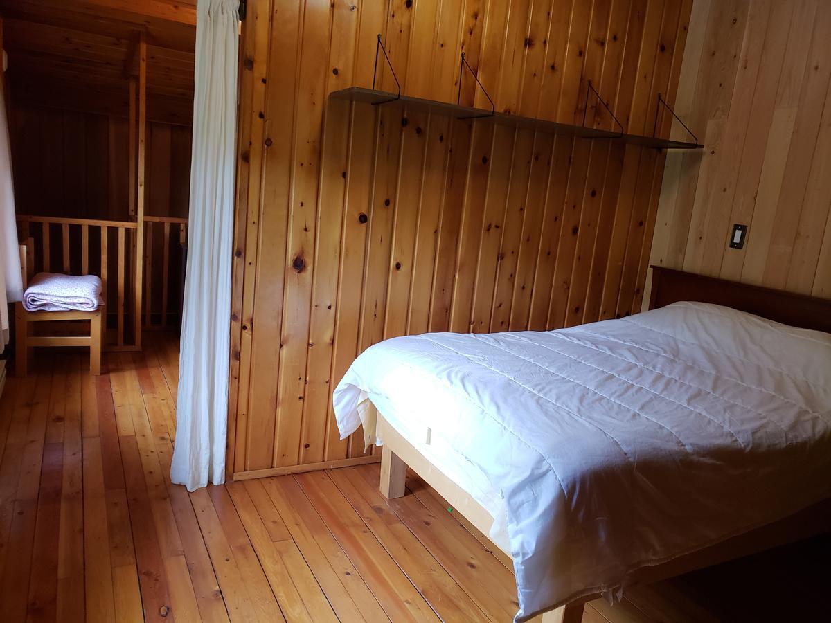 Cherry Cove Cabins Villa Kaslo Exterior photo