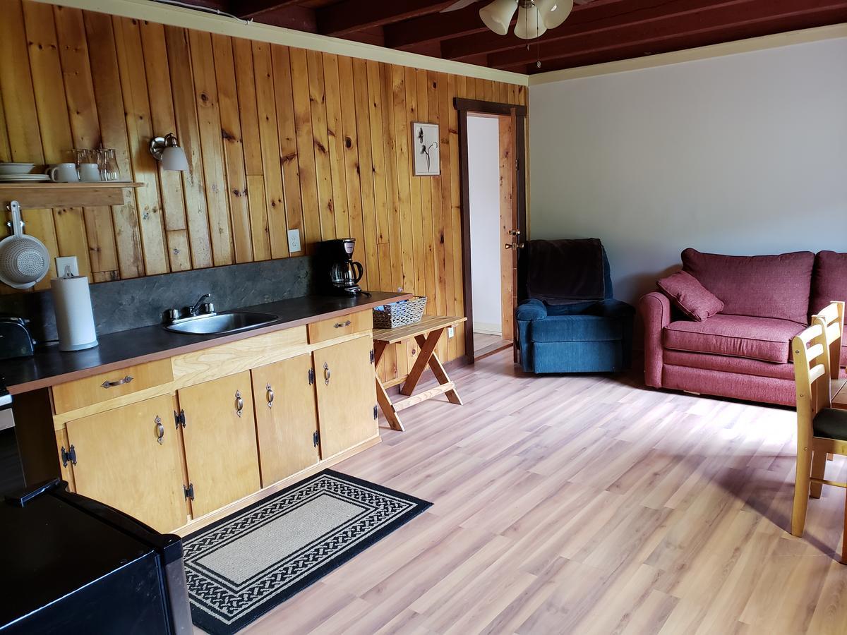 Cherry Cove Cabins Villa Kaslo Exterior photo