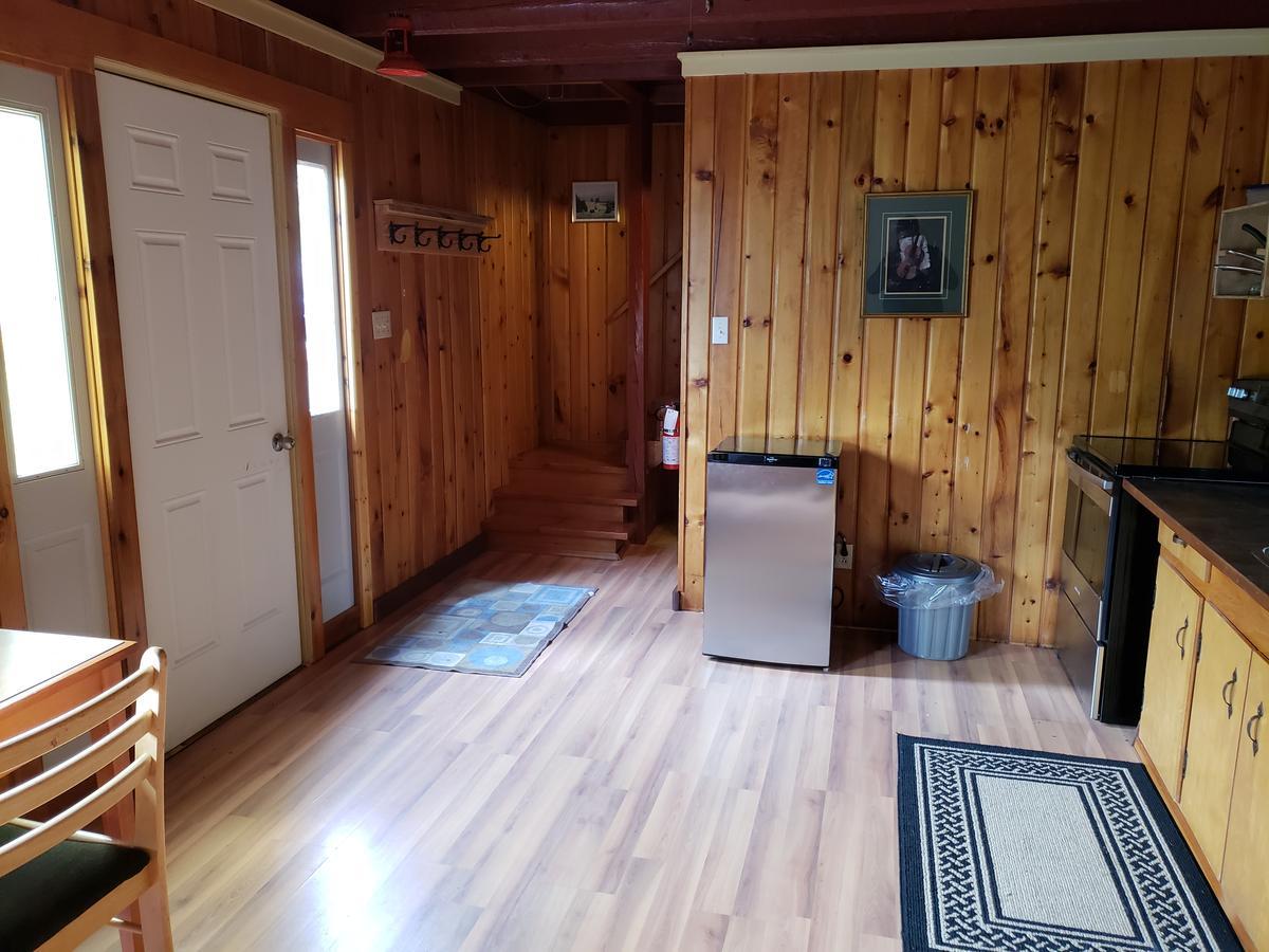 Cherry Cove Cabins Villa Kaslo Exterior photo
