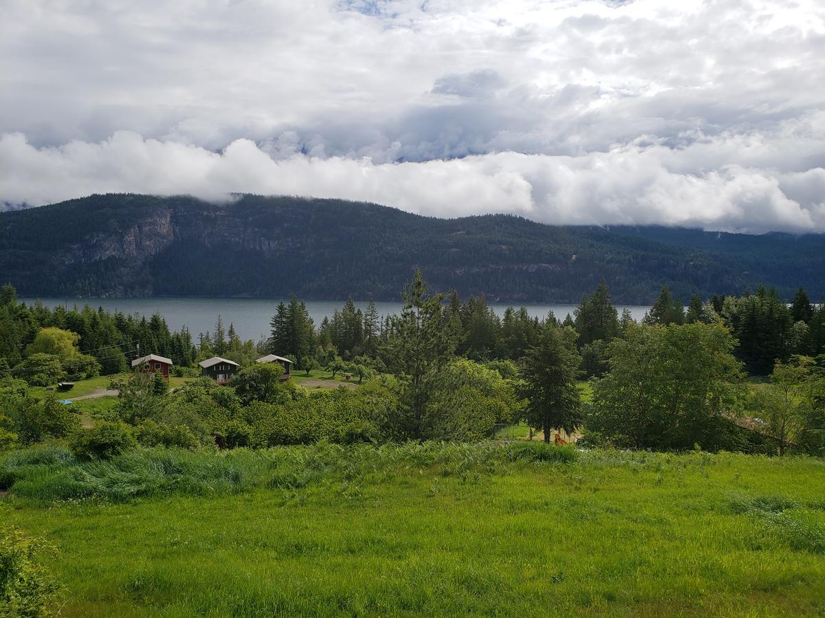 Cherry Cove Cabins Villa Kaslo Exterior photo