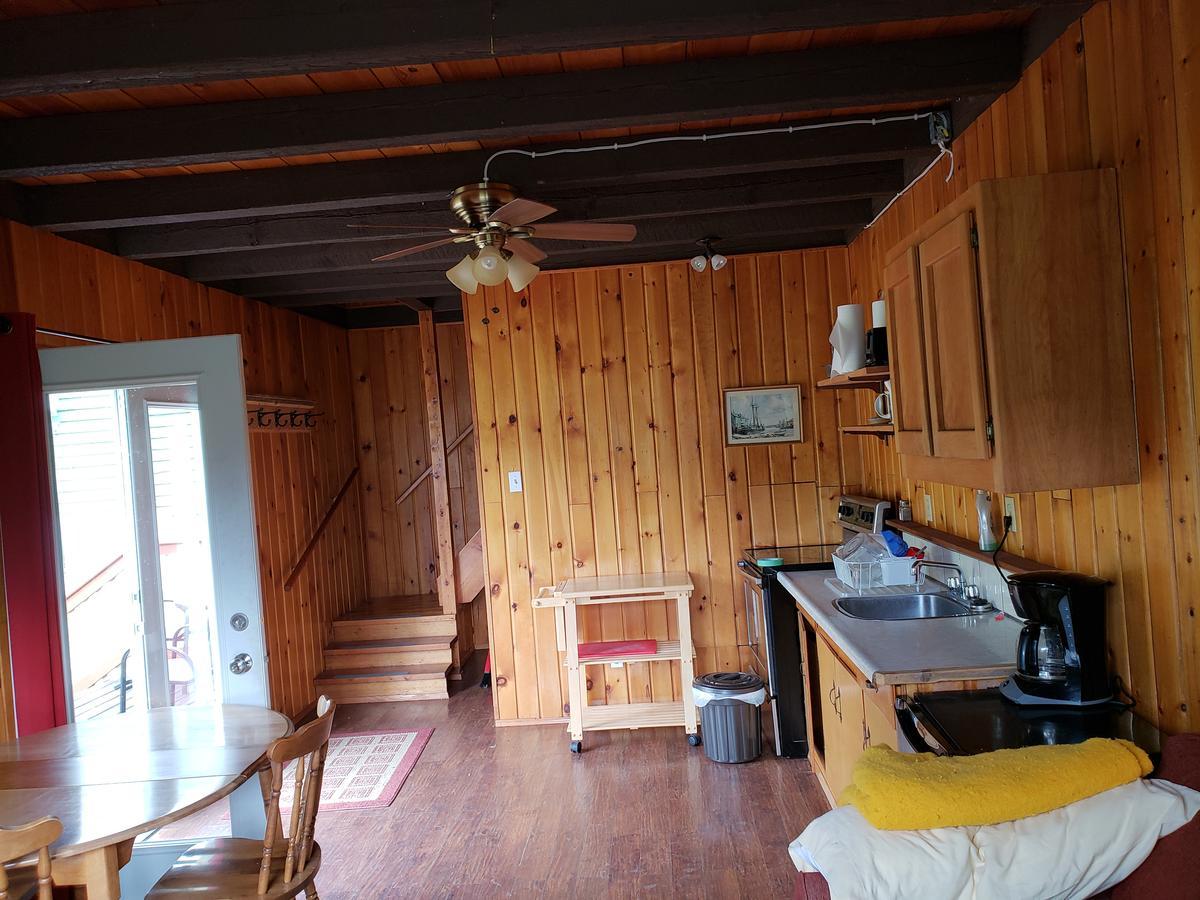 Cherry Cove Cabins Villa Kaslo Exterior photo